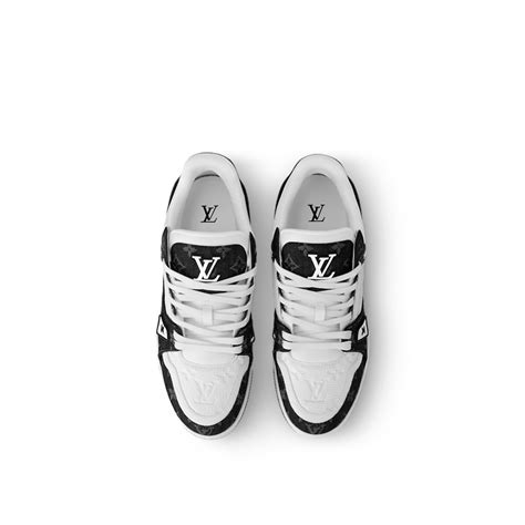 louis vuitton tekkies.